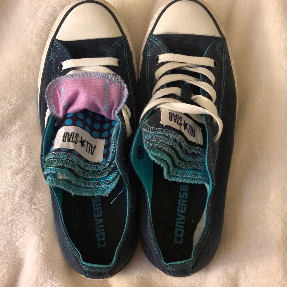 Size 9 CONVERSE!